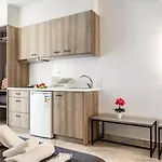 Ξενοδοχείο με διαμερίσματα Blue Star 4*